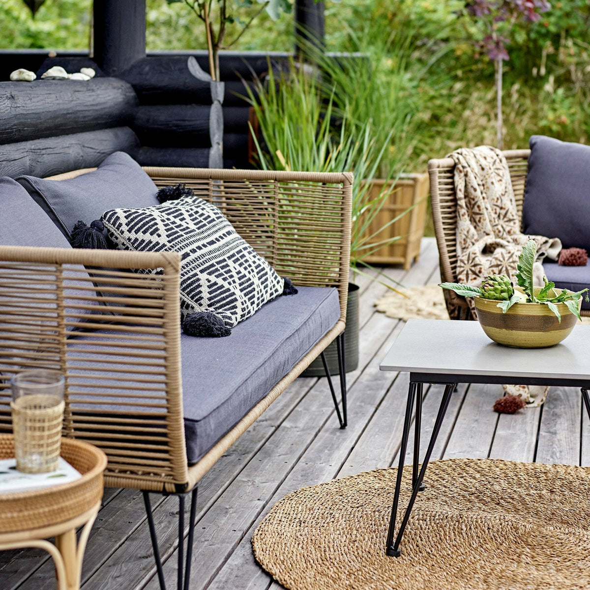 Table basse grise 55 x 55 cm Mundo - Bloomingville - The Cool Republic
