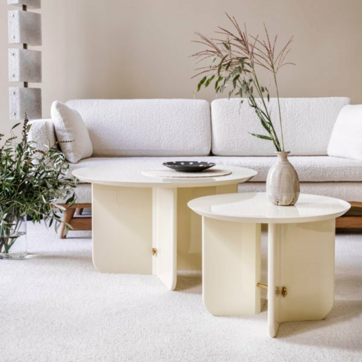Table basse laquée ivoire Large Be Good - Red Edition - The Cool Republic