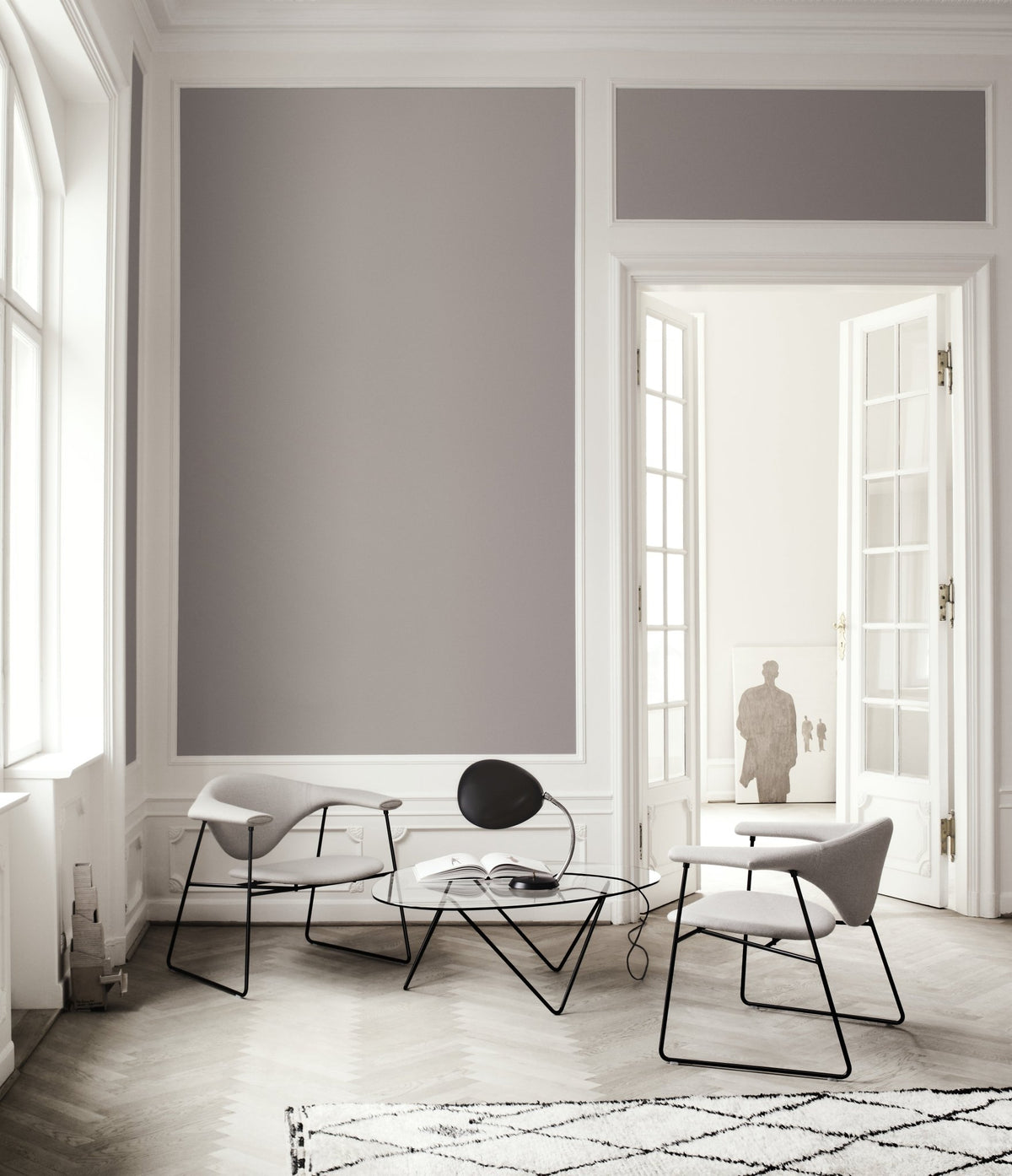 Table basse noire en verre Pedrera - Gubi - The Cool Republic