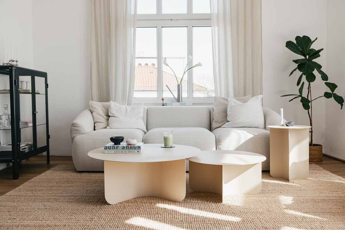 Table basse ronde en acier beige 90x35cm Miro - Metallbude - The Cool Republic