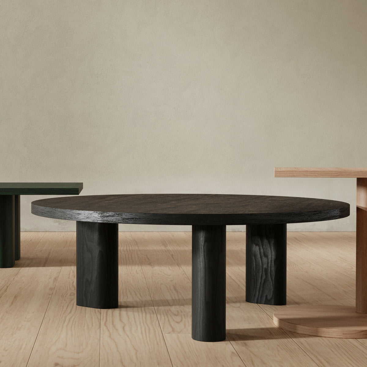 Table basse ronde en chêne noir Galta Forte Round - Kann Design - The Cool Republic