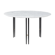 Table basse ronde en marbre blanc et base en laiton noire 70 cm IOI - Gubi - The Cool Republic