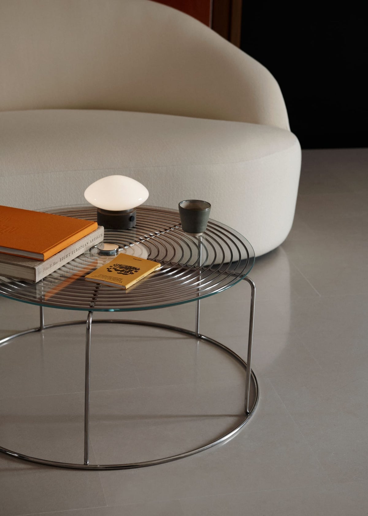 Table basse ronde en verre et acier poli miroir argenté 74x74x36cm Wire VP17 - &tradition — vue 13