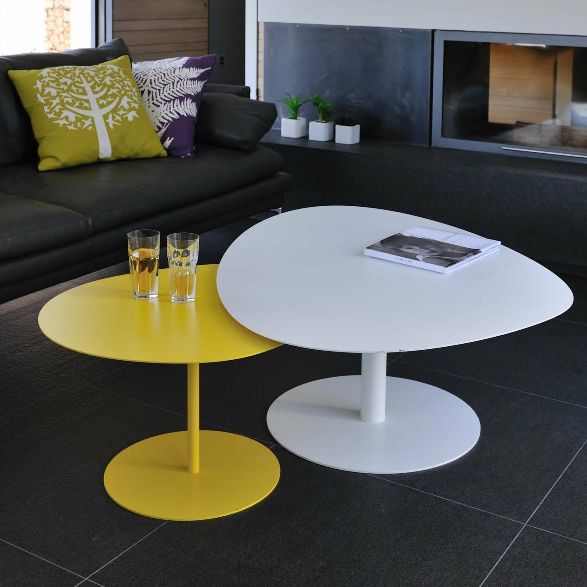 Table basse XL bronze 80 cm Galet - Matière Grise - The Cool Republic