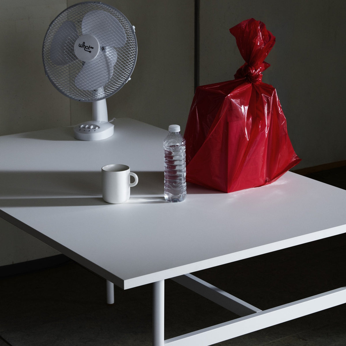 Table blanche 220x90 Union blanc - Normann Copenhagen - The Cool Republic