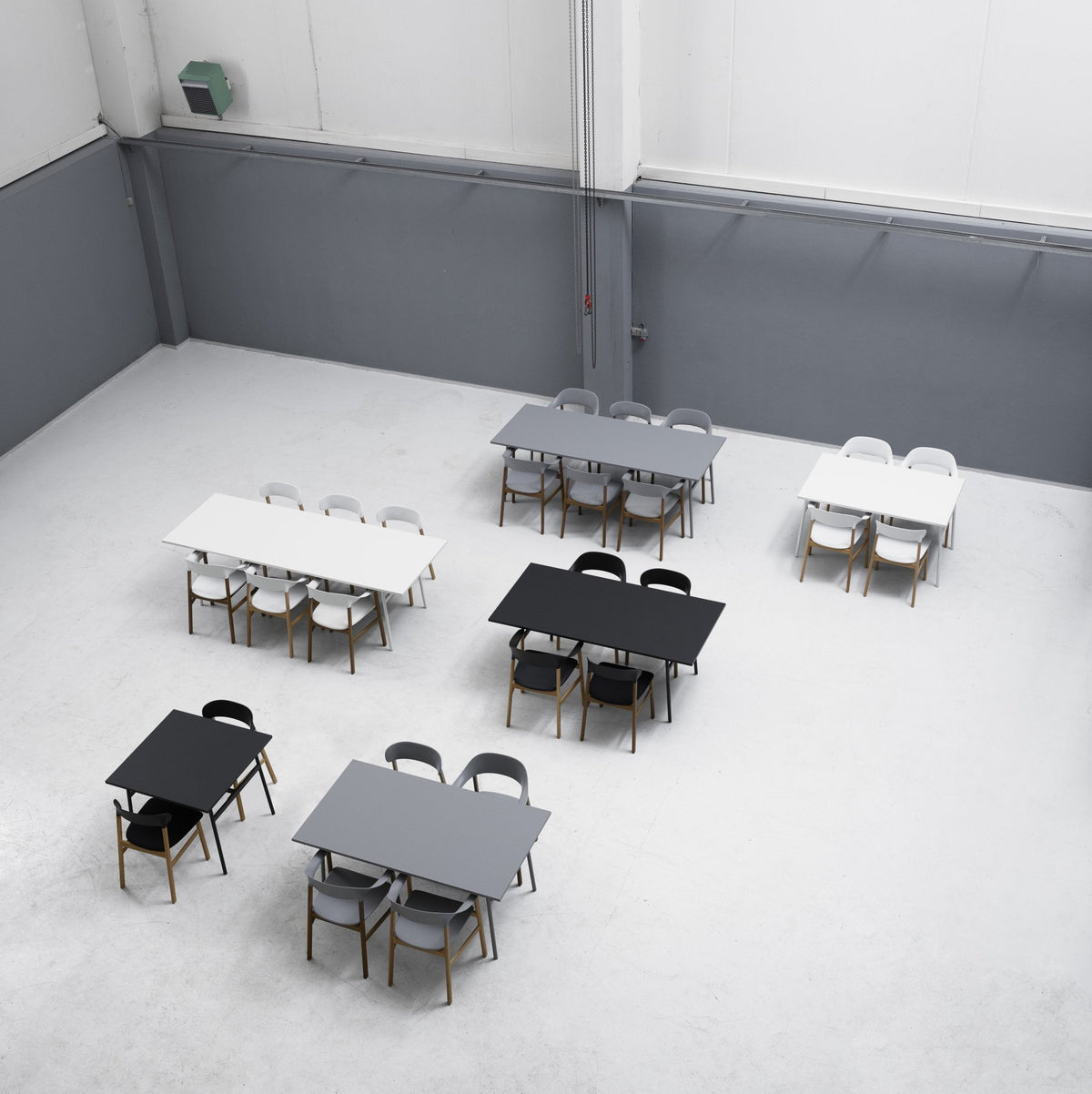 Table blanche 90x90 Union blanc - Normann Copenhagen - The Cool Republic