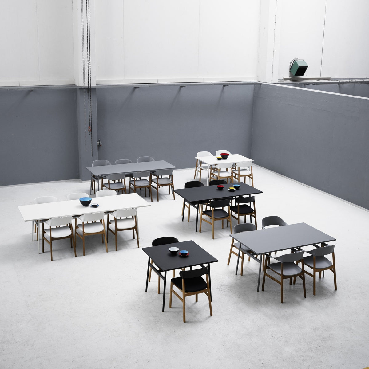 Table blanche 90x90 Union blanc - Normann Copenhagen - The Cool Republic