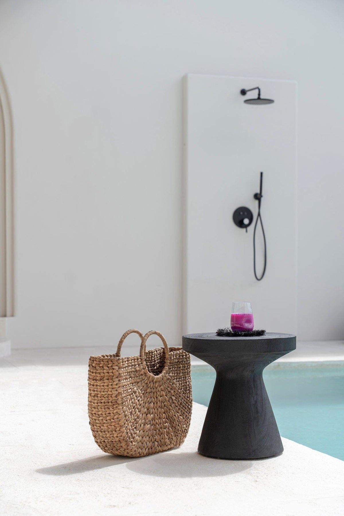 Table d'appoint ronde en bois de suar massif noir 40x40x40cm Gravity - Bazar Bizar — vue 2
