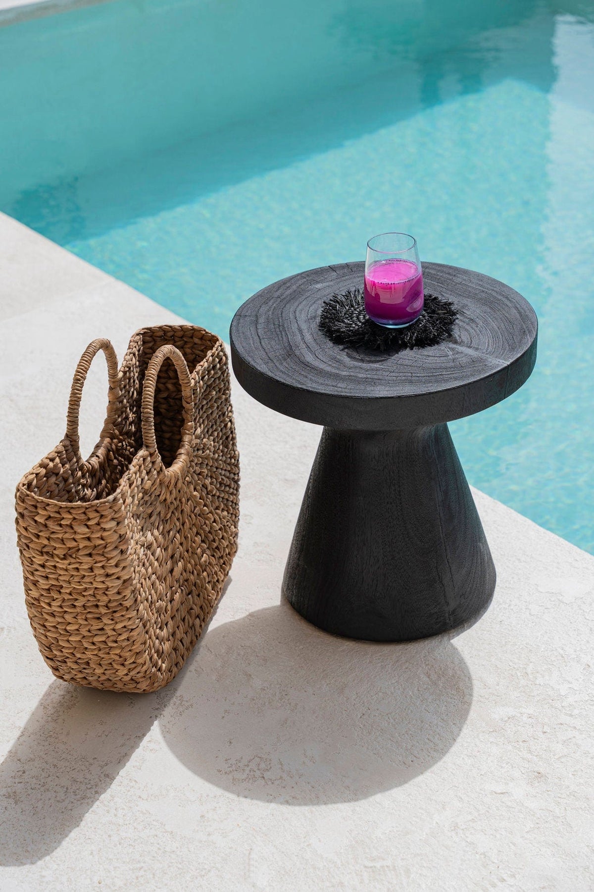 Table d'appoint ronde en bois de suar massif noir 40x40x40cm Gravity - Bazar Bizar — vue 4