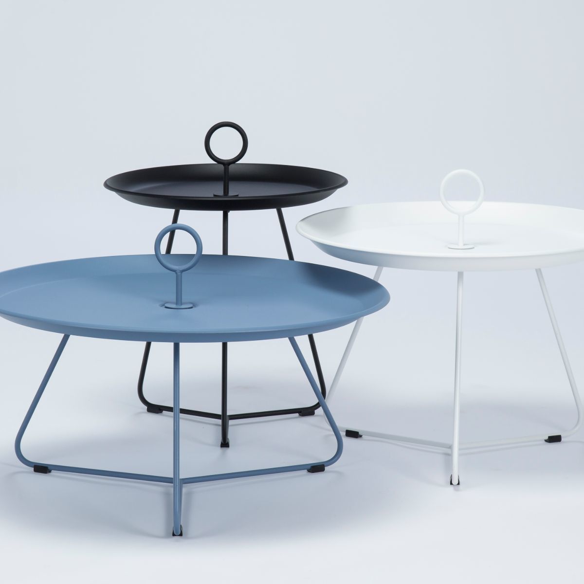 Table d'appoint 45 cm blanche en métal EYELET - Houe - The Cool Republic