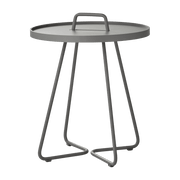 Table d'appoint 54 cm en aluminium gris On-the-move - Cane-Line - The Cool Republic