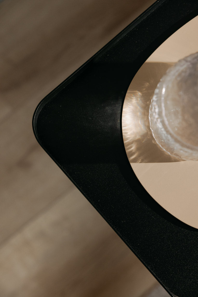 Table d'appoint à roulettes en acier noir 40x30x43,5cm Juno - Metallbude - The Cool Republic
