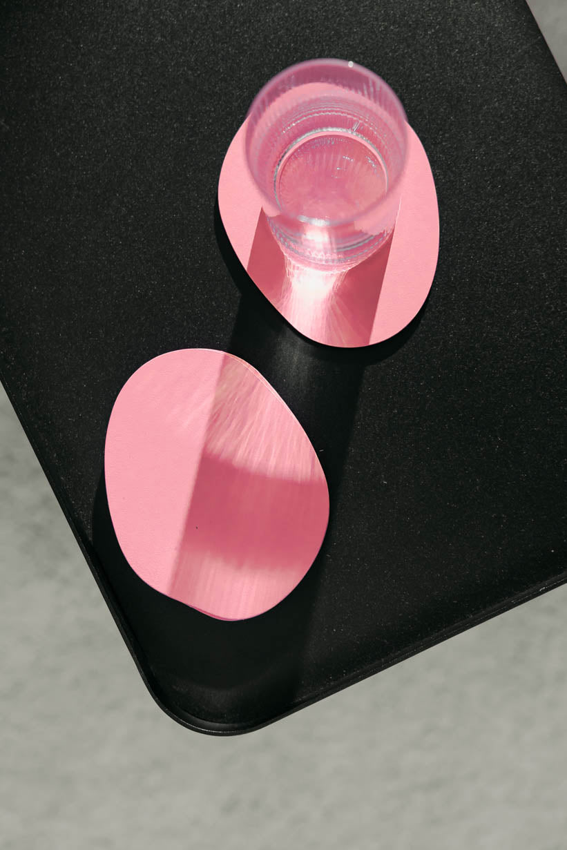 Table d'appoint à roulettes en acier noir 40x30x43,5cm Juno - Metallbude - The Cool Republic