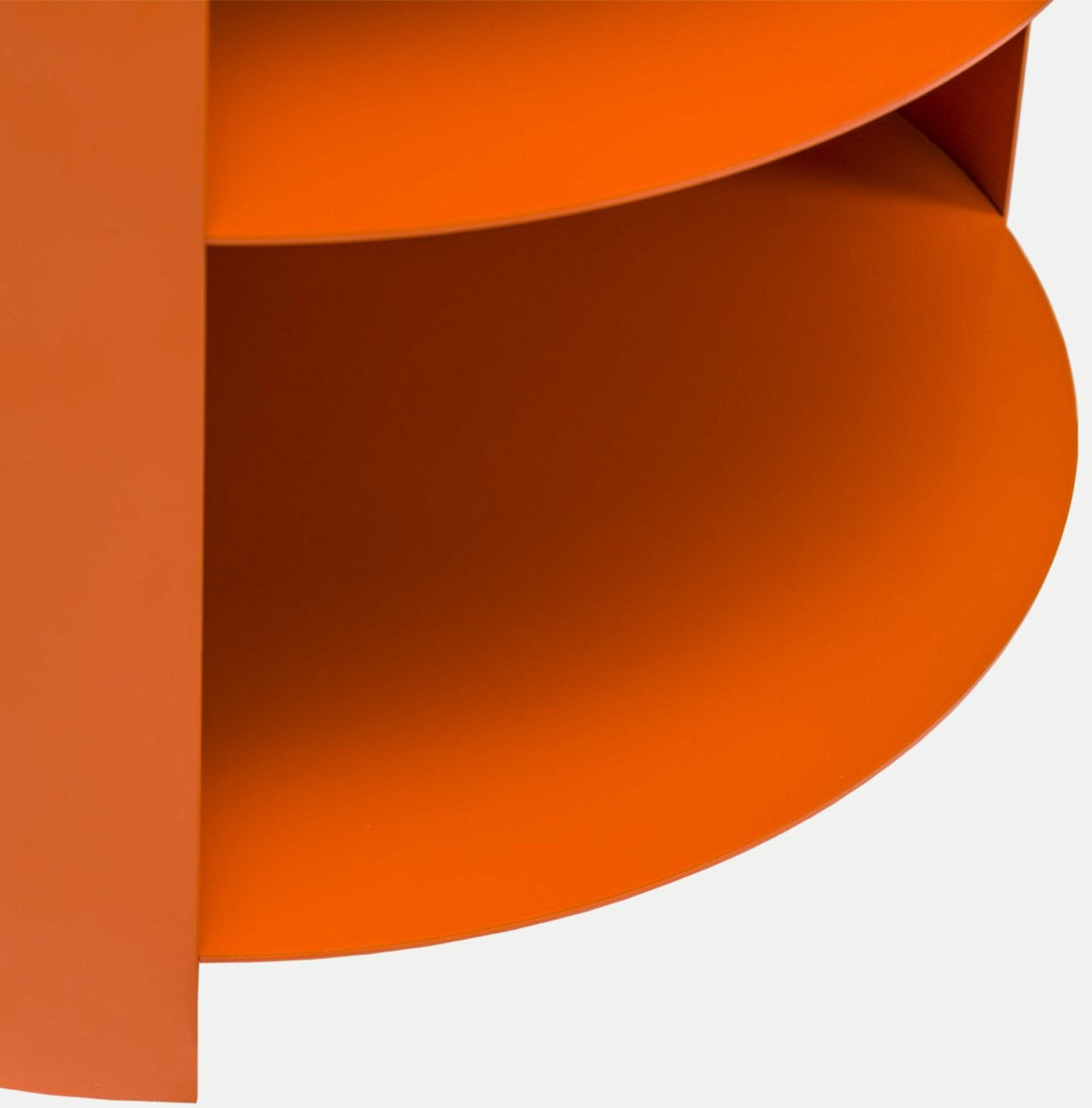 Table d'appoint à roulettes en acier orange 70 cm Hide Pedestal - Hem - The Cool Republic