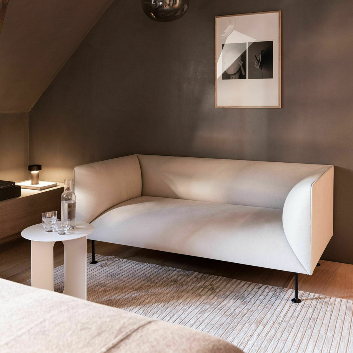 Table d'appoint blanche Androgyne - Audo - The Cool Republic