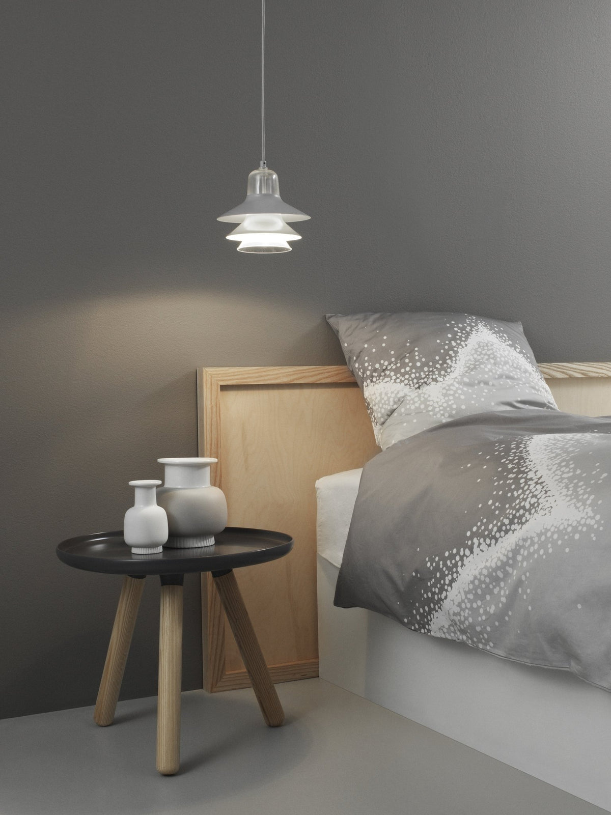 Table d'appoint blanche et frêne S Tablo blanc - Normann Copenhagen - The Cool Republic