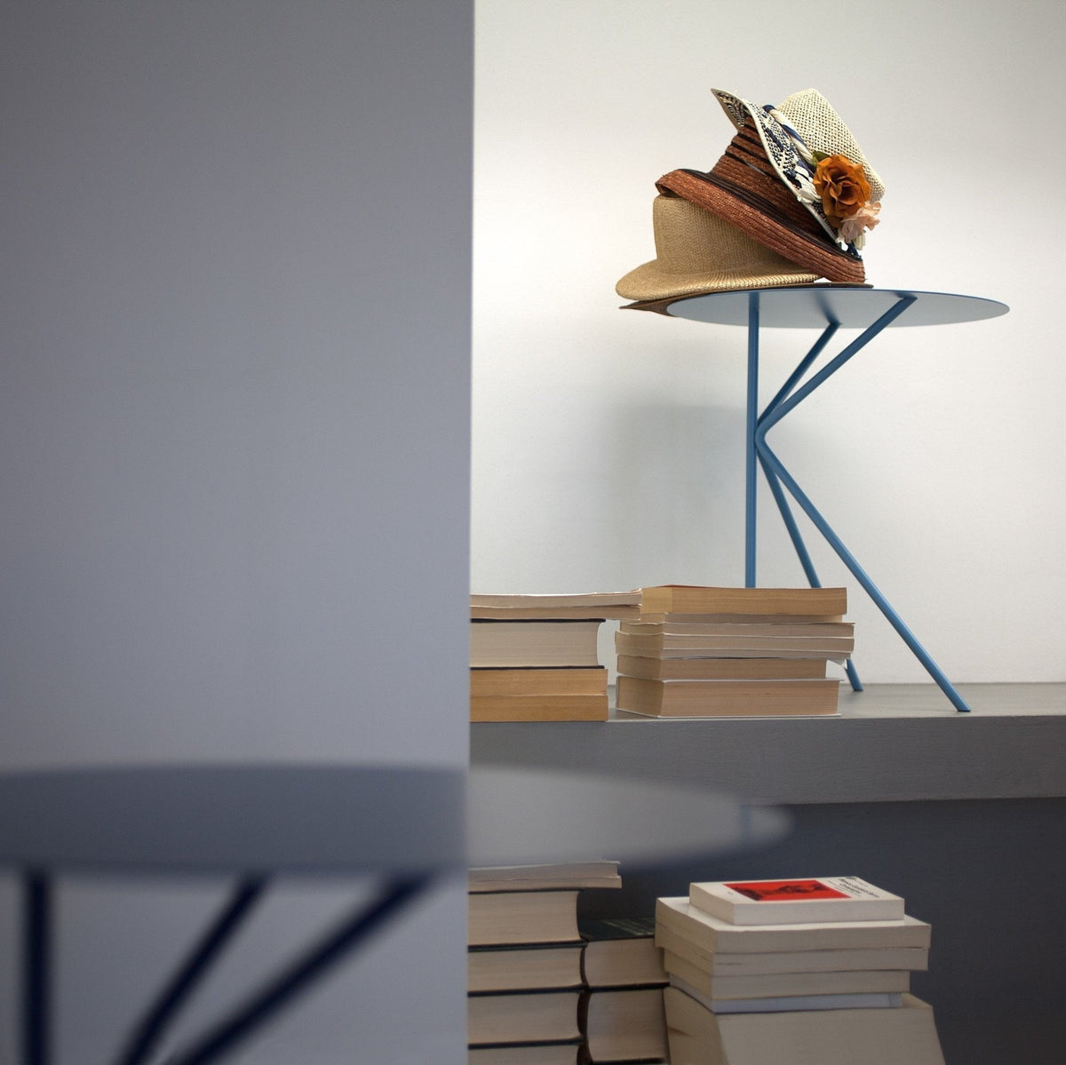 Table d'appoint blanche Twin Alto - Meme Design - The Cool Republic