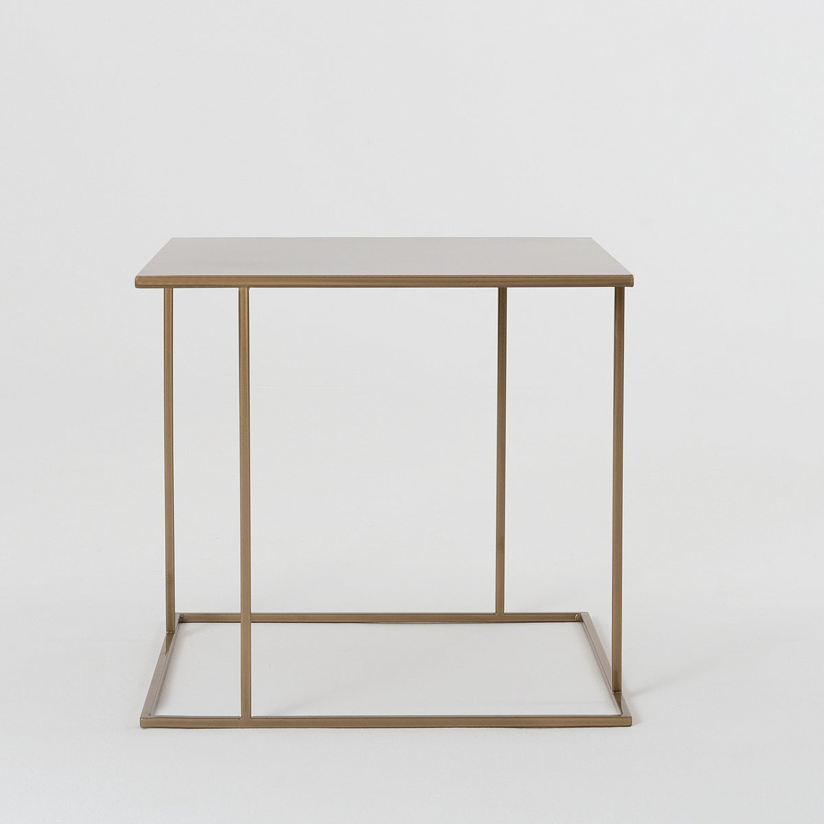 Table d'appoint carré en métal gold Walt - Custom Form - The Cool Republic