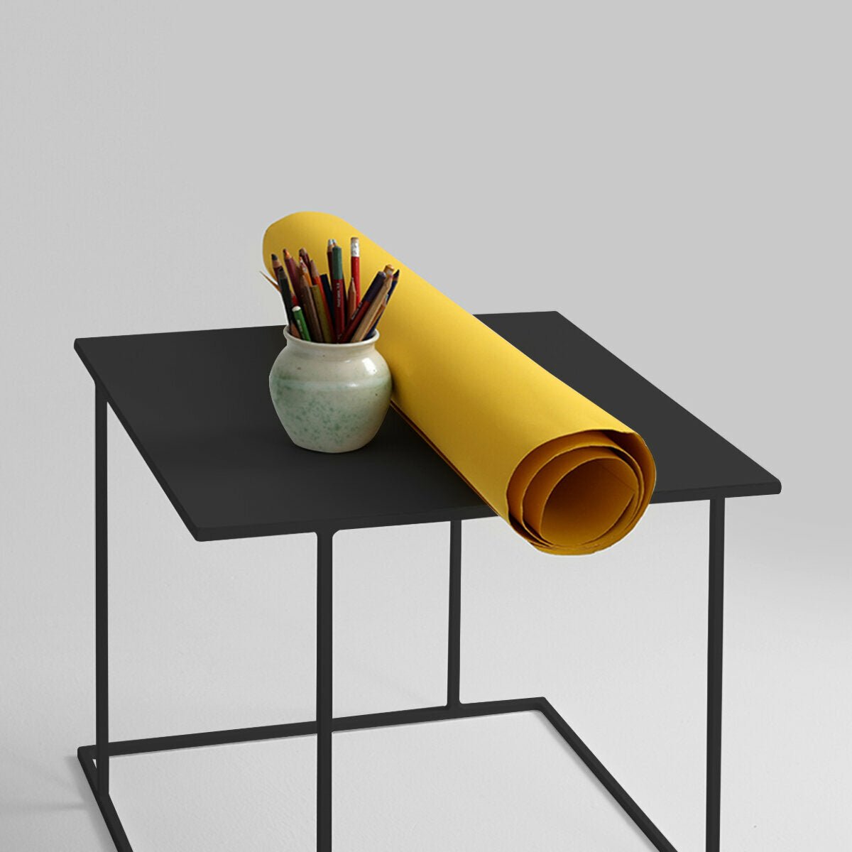 Table d'appoint carré en métal noir Walt - Custom Form - The Cool Republic