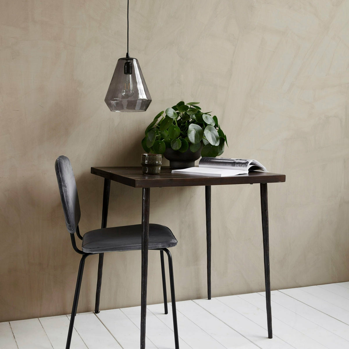Table d'appoint carrée en bois de manguier - House Doctor - The Cool Republic