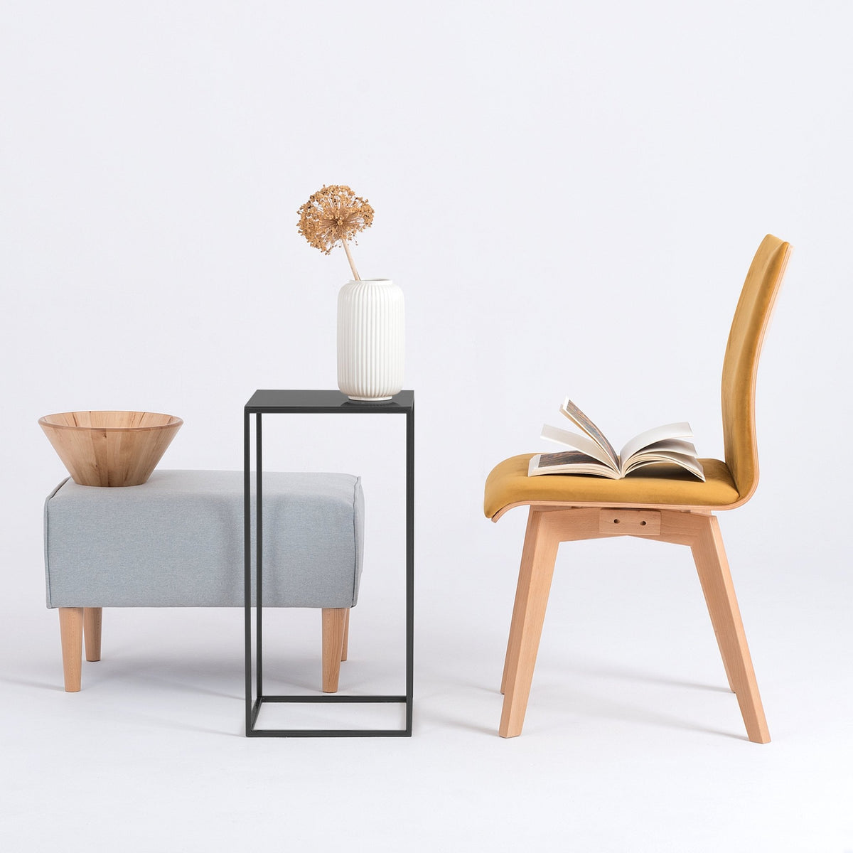 Table d'appoint carrée noire en métal Tensio - Custom Form - The Cool Republic