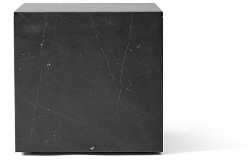 Table d'appoint cube en marbre noir Plinth Cubic - Audo - The Cool Republic