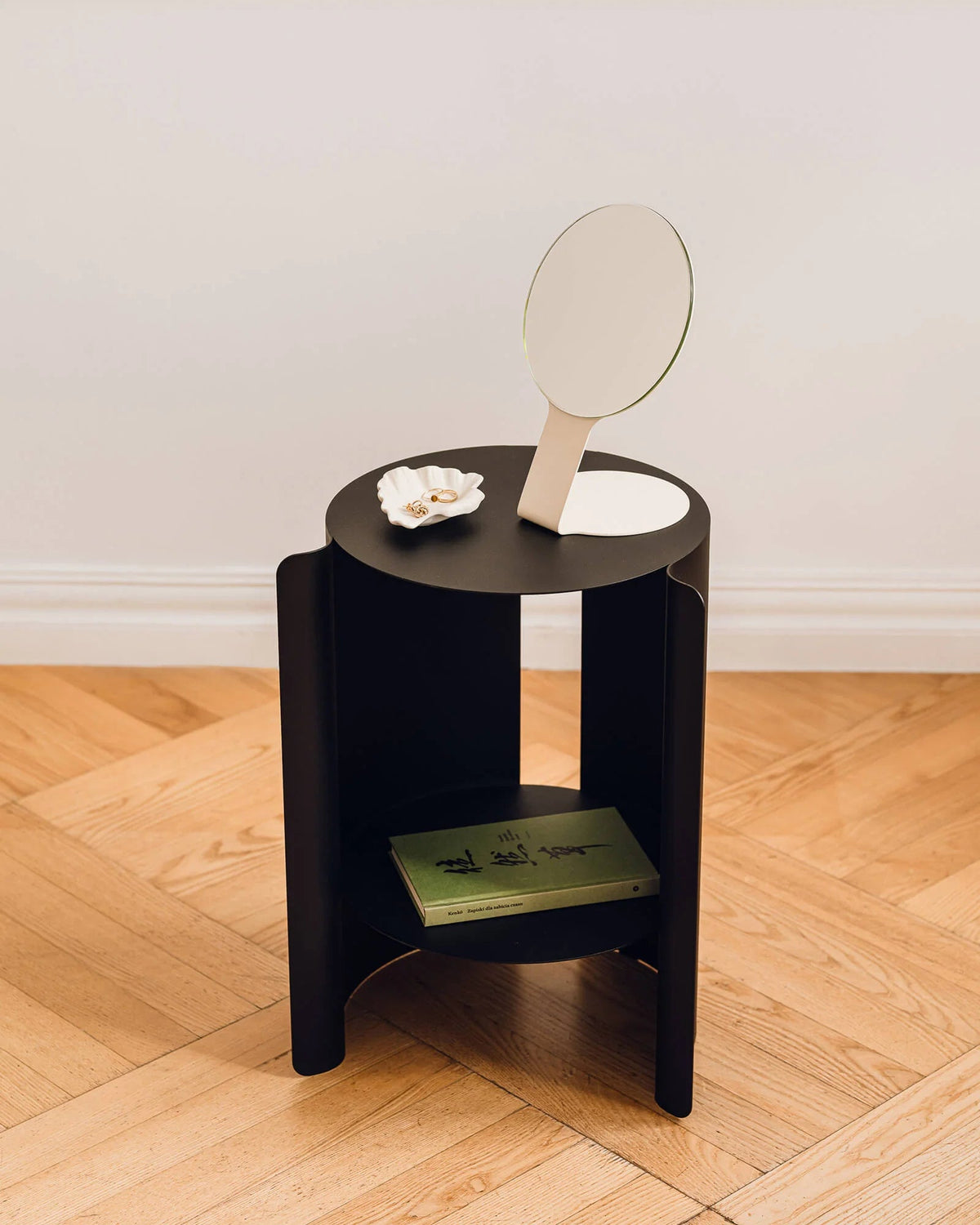 Table d'appoint en acier noir volcan 32,3x50cm Wa - Noo.ma - The Cool Republic