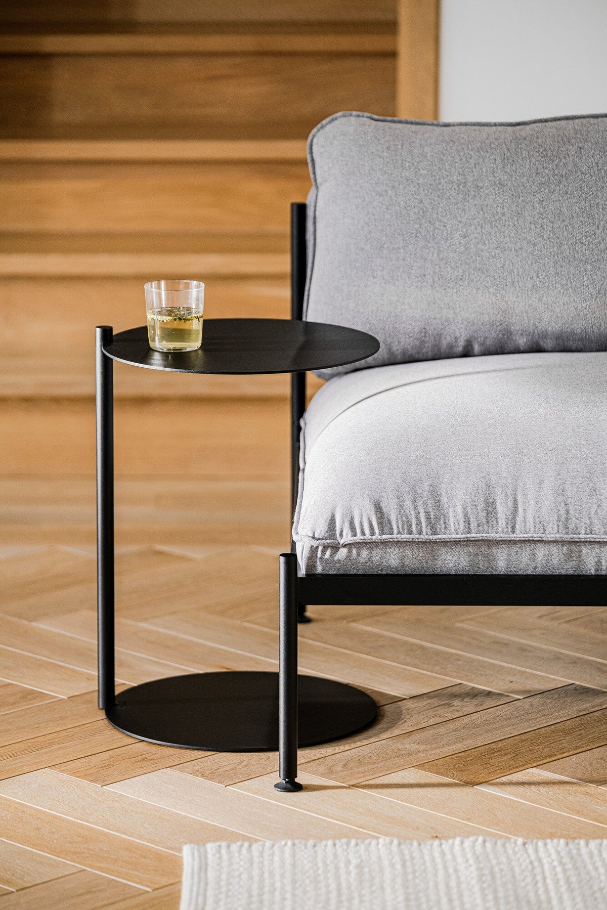 Table d'appoint en acier noir volcanique Ande - noo.ma - The Cool Republic