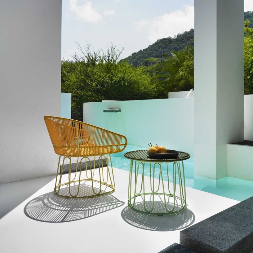 Table d'appoint en acier violet Circo - Ames - The Cool Republic
