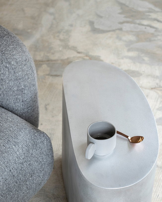 Table d'appoint en aluminium 58x27x45cm Assemble - valerie_objects - The Cool Republic