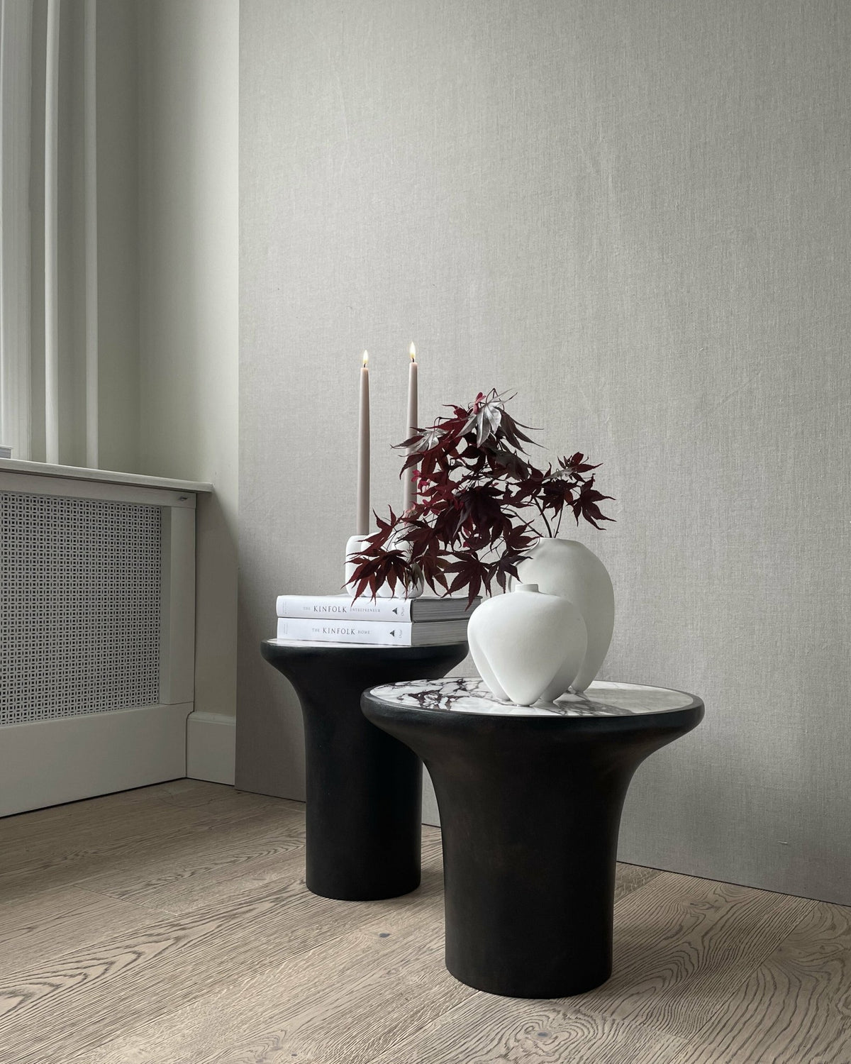 Table d'appoint en béton et marbre calacatta 45 x 45 cm Trumpet - 101 Copenhagen - The Cool Republic