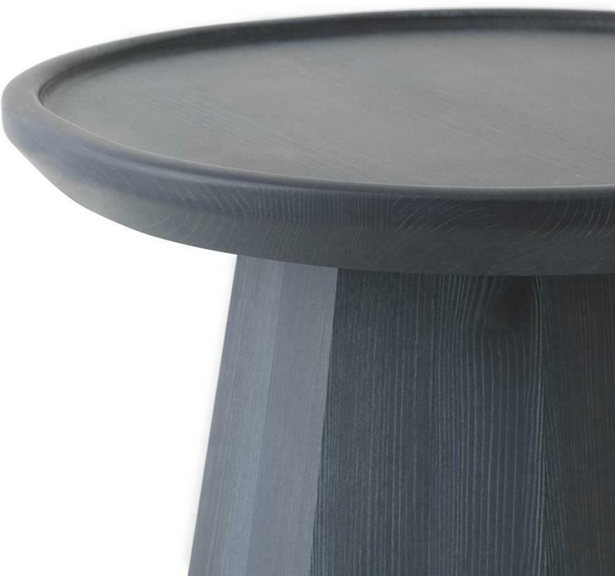 Table d'appoint en bois bleu foncé 65 cm Pine - Normann Copenhagen - The Cool Republic