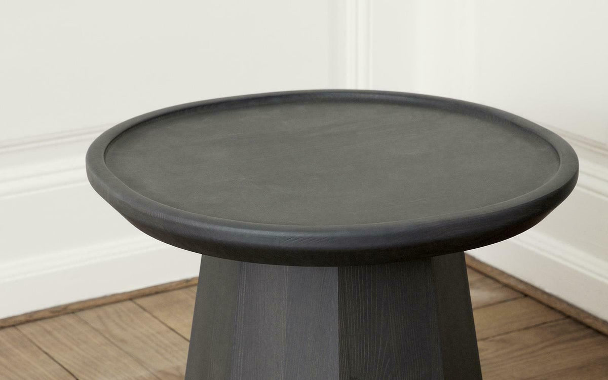 Table d'appoint en bois gris foncé 45 cm Pine foncé grey - Normann Copenhagen - The Cool Republic