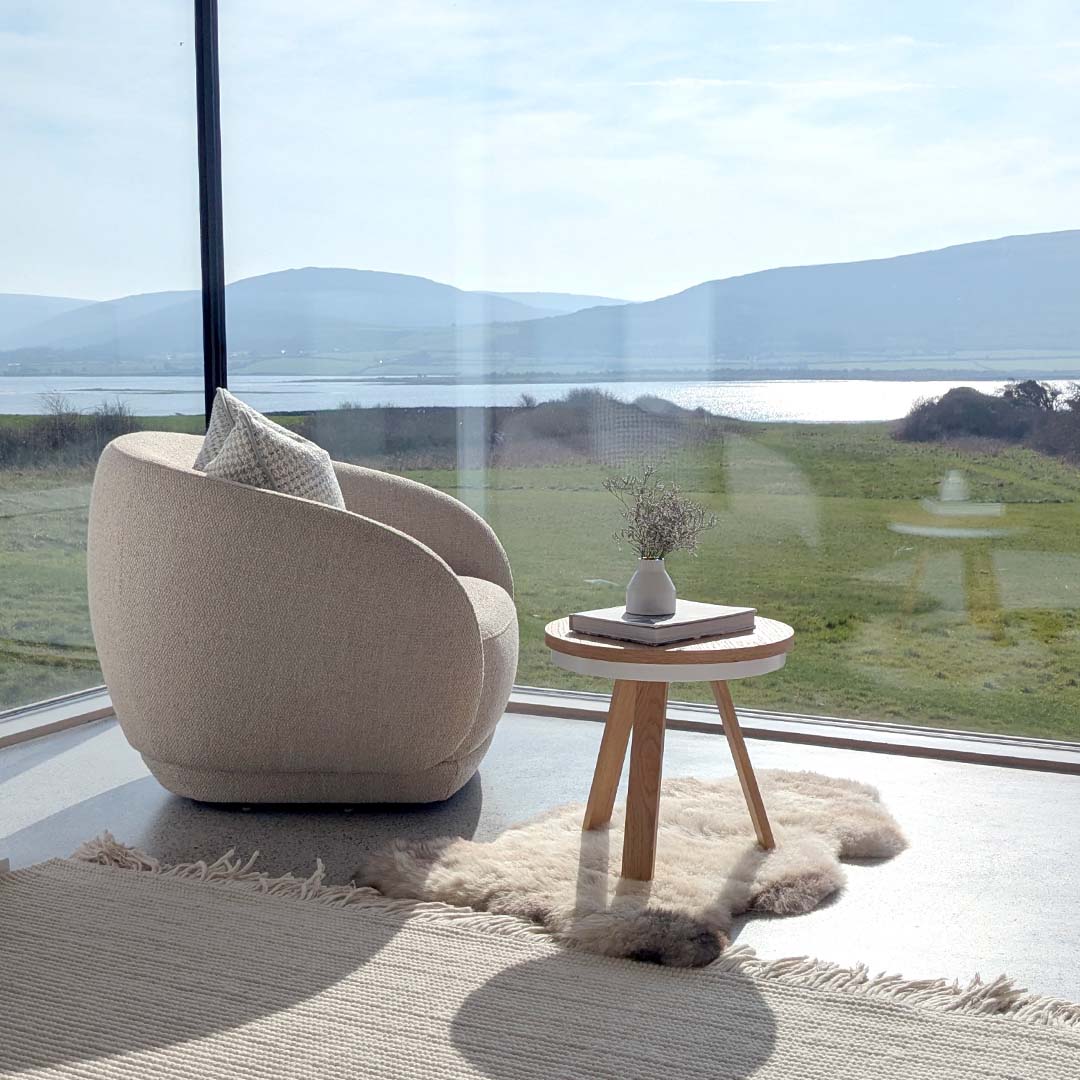 Table d'appoint en chêne et blanche 42 cm Batea - Woodendot - The Cool Republic
