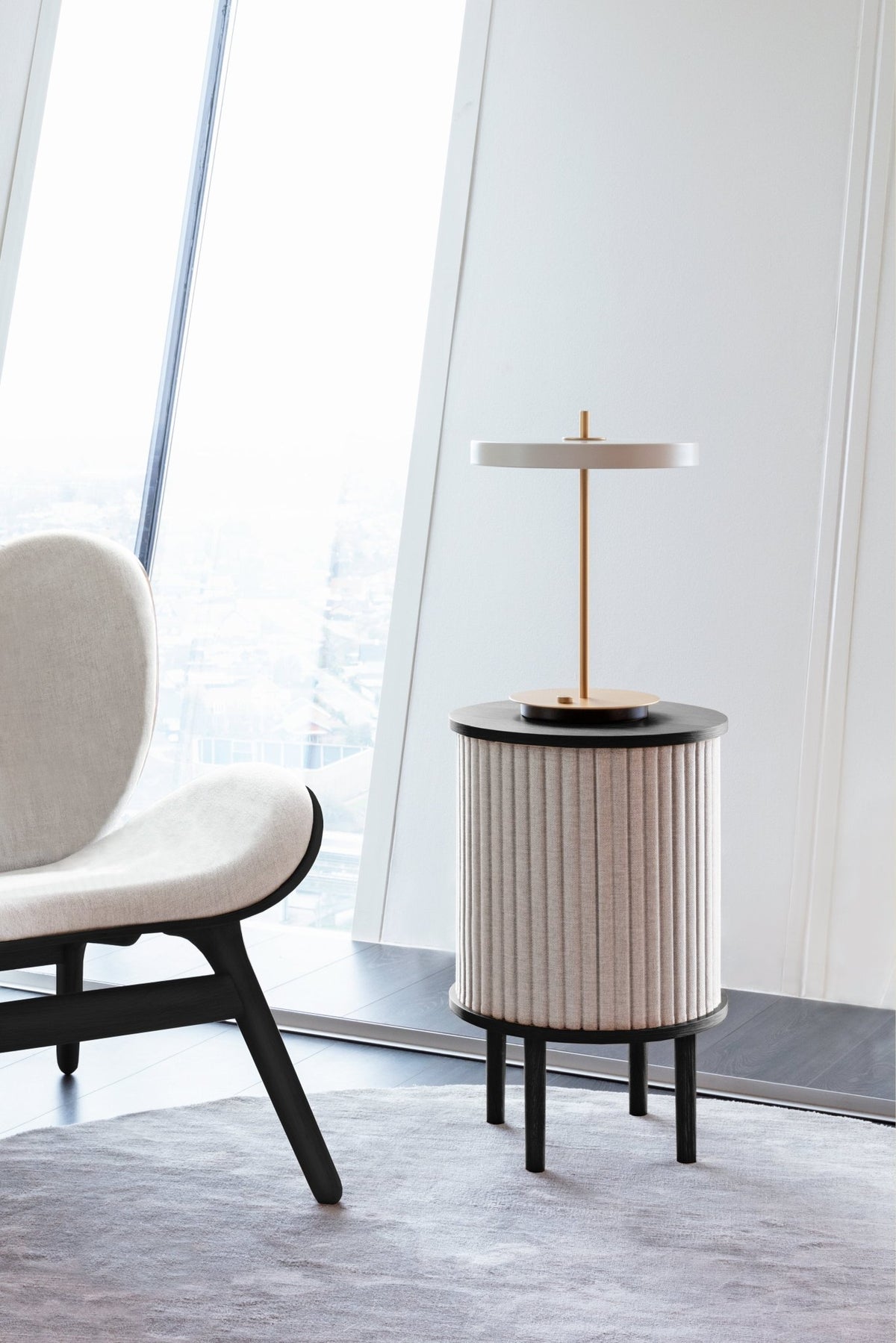 Table d'appoint en chêne noir 59,3 x 38 cm Audacious - UMAGE - The Cool Republic