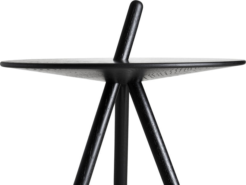 Table d'appoint en chêne noir Come Here - Woud - The Cool Republic
