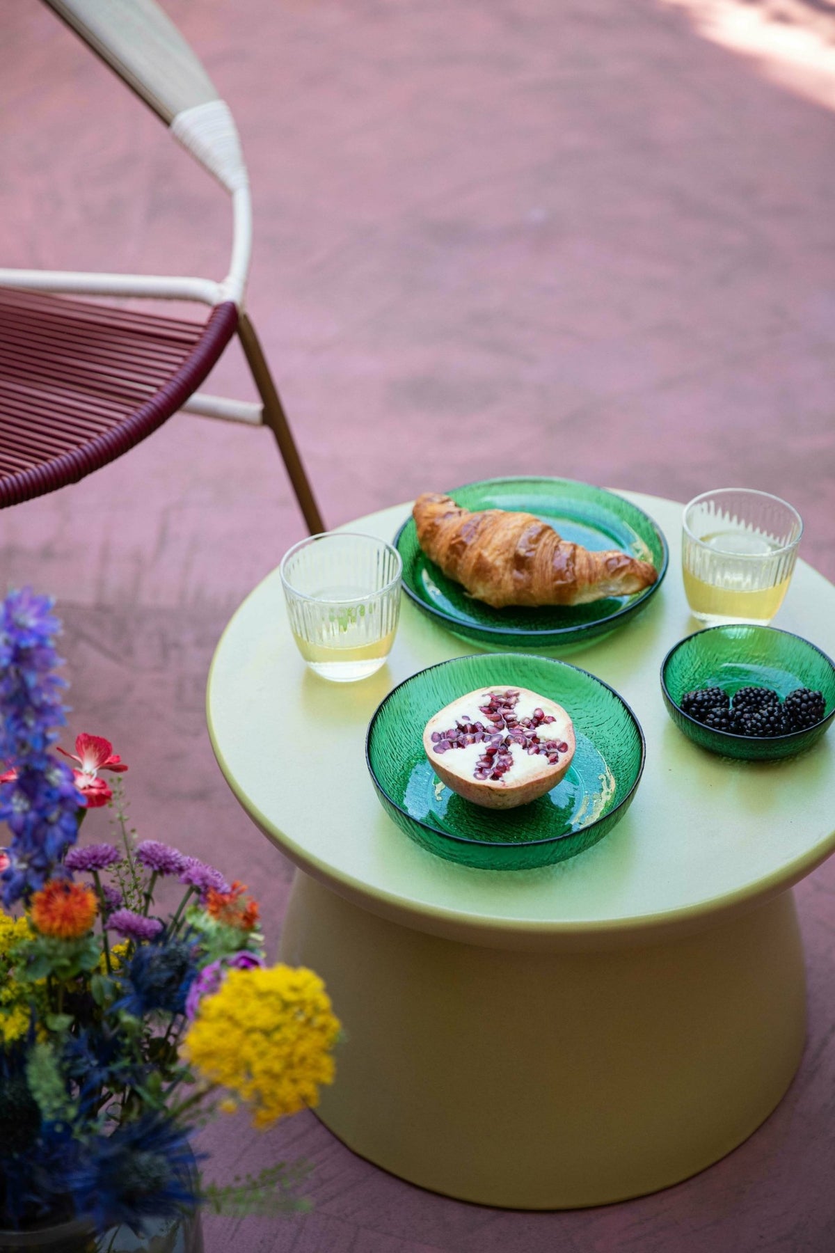 Table d'appoint en faïence verte - Hkliving - The Cool Republic