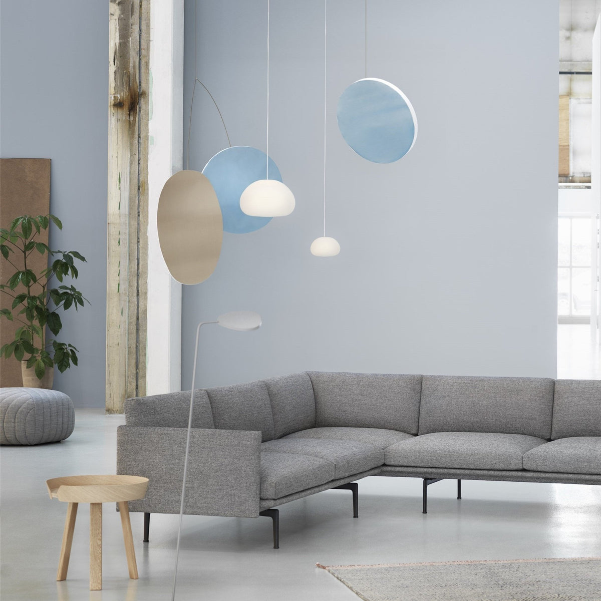 Table d'appoint en frêne 45 cm Around - Muuto - The Cool Republic