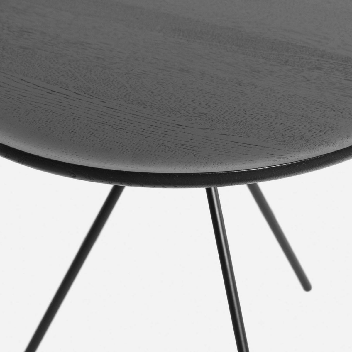 Table d'appoint en frêne noir et piètement noir 43 cm Key - Hem - The Cool Republic