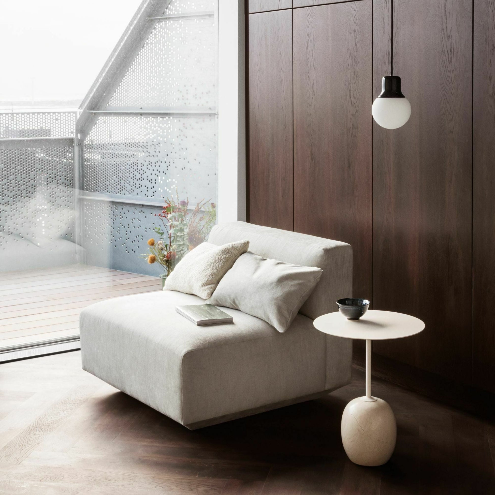 Table d'appoint en marbre blanc Lato LN8 - &tradition - The Cool Republic