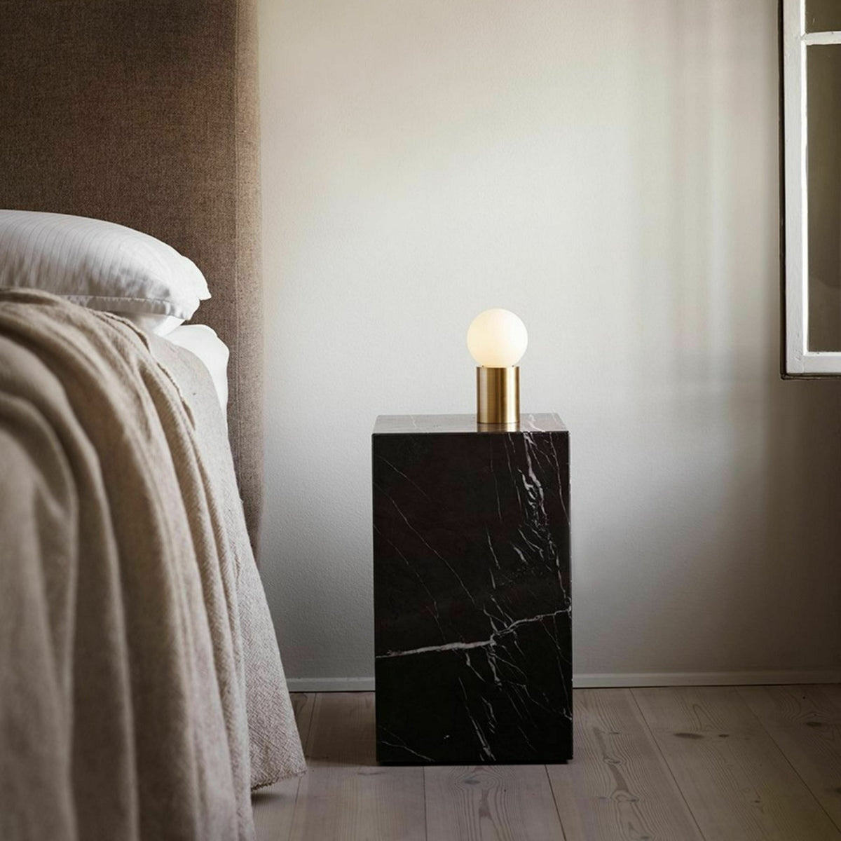 Table d'appoint en marbre gris 51 x 30 cm Plinth Tall - Audo - The Cool Republic