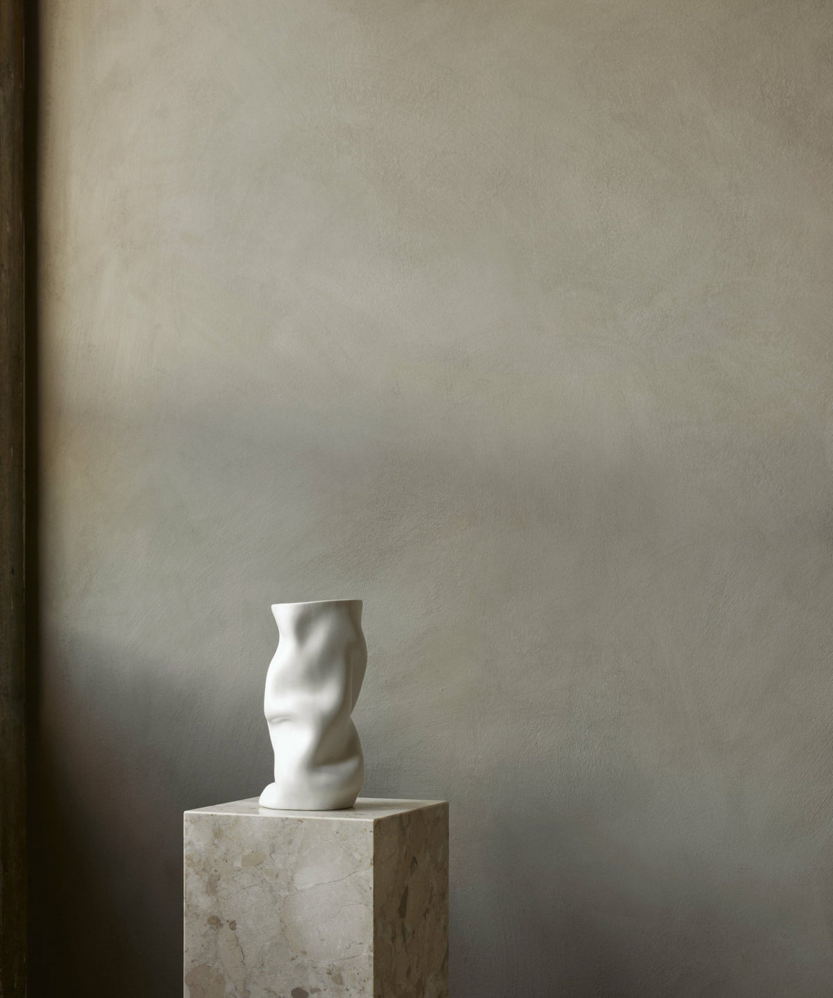 Table d'appoint en marbre kunis breccia 30 x 75 cm Plinth Pedestal - Audo - The Cool Republic