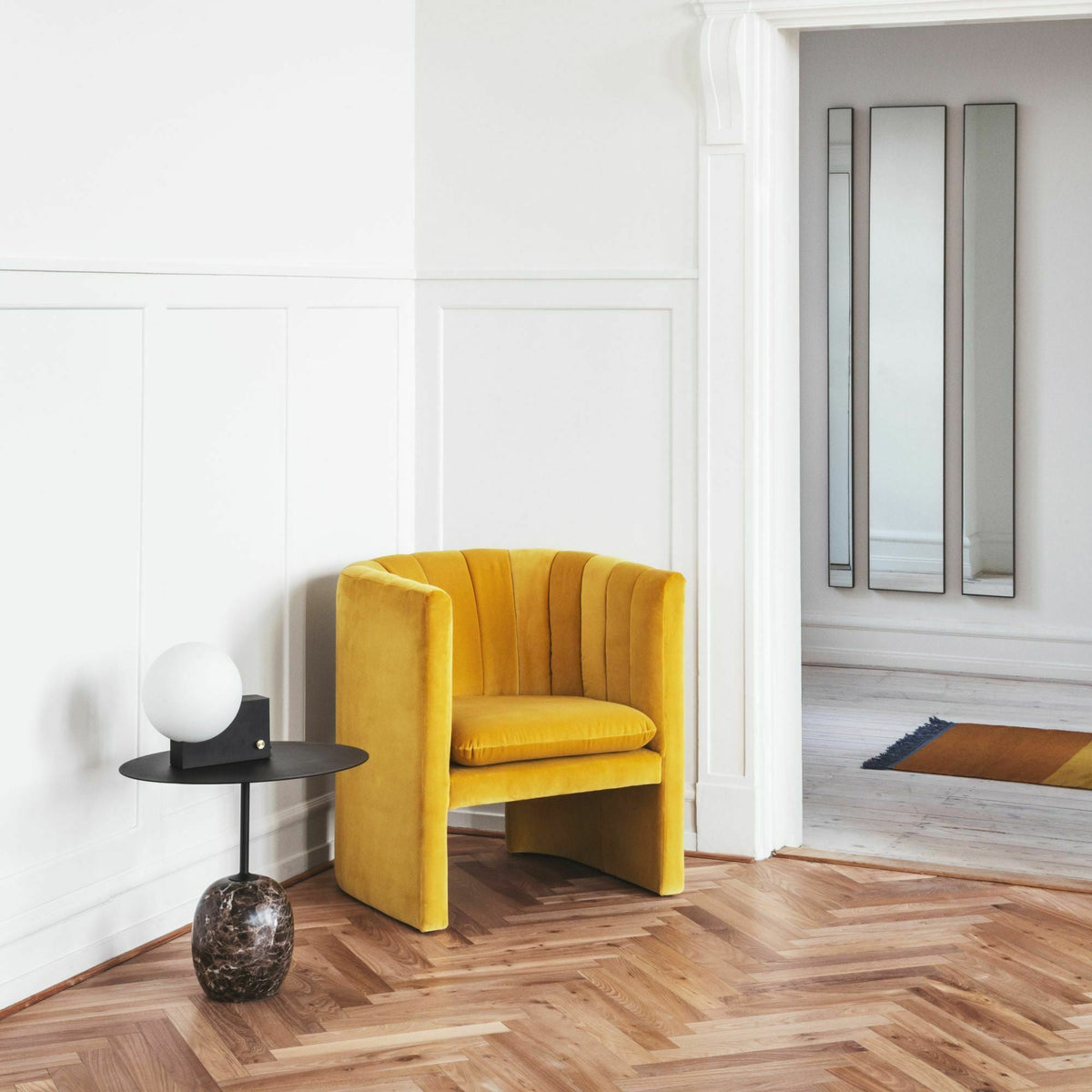 Table d'appoint en marbre noir Lato LN9 - &tradition - The Cool Republic