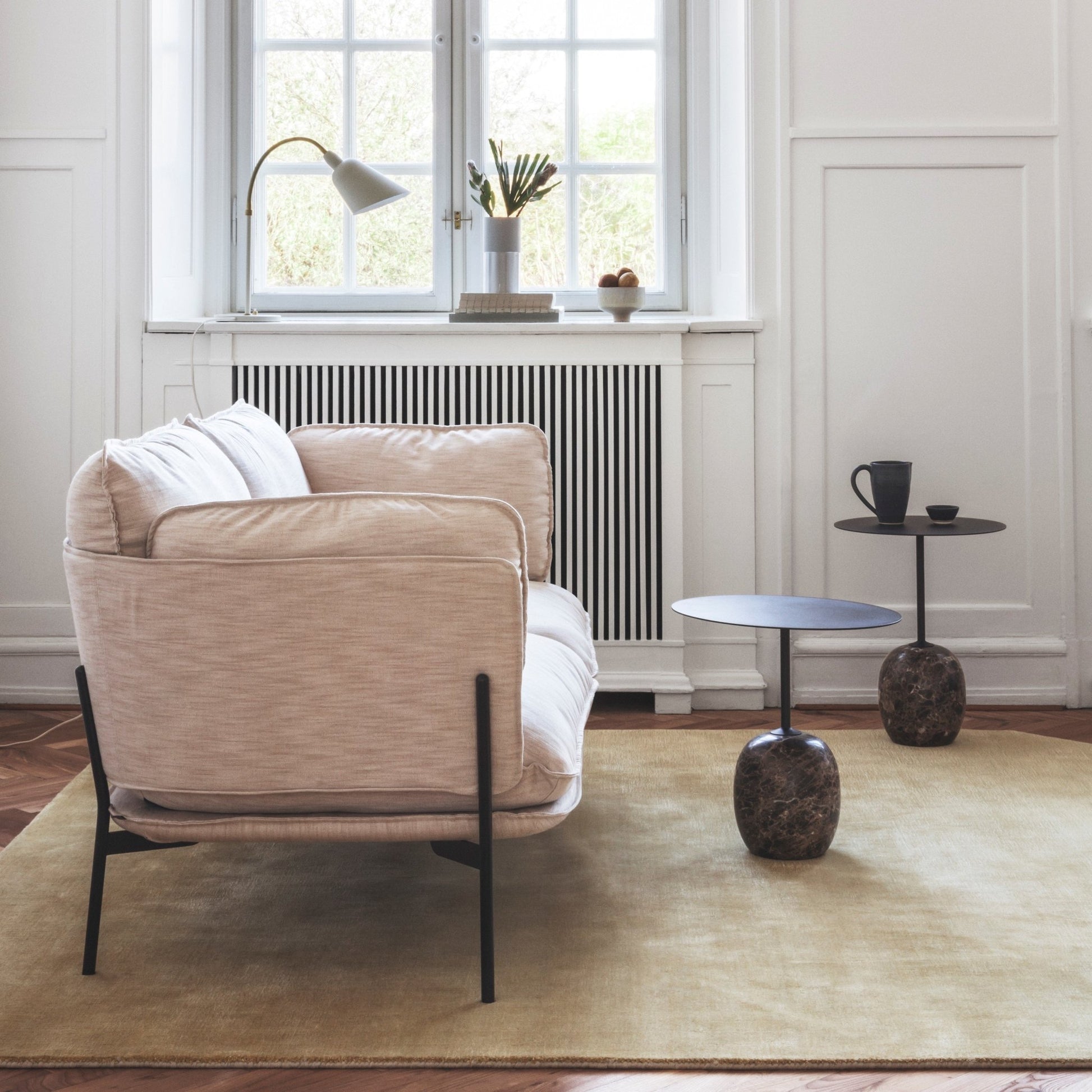 Table d'appoint en marbre noir Lato LN9 - &tradition - The Cool Republic