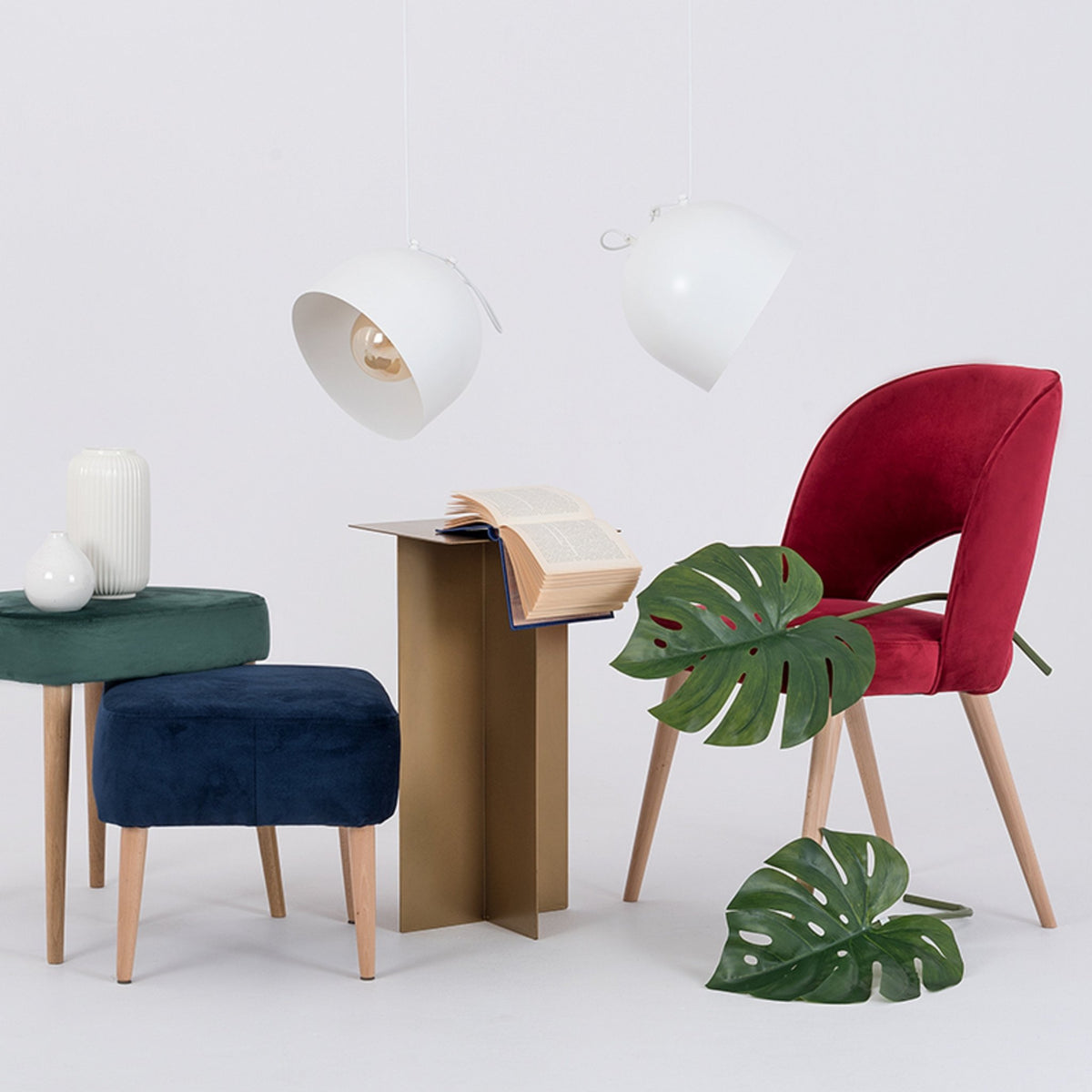 Table d'appoint en métal gold Oli - Custom Form - The Cool Republic