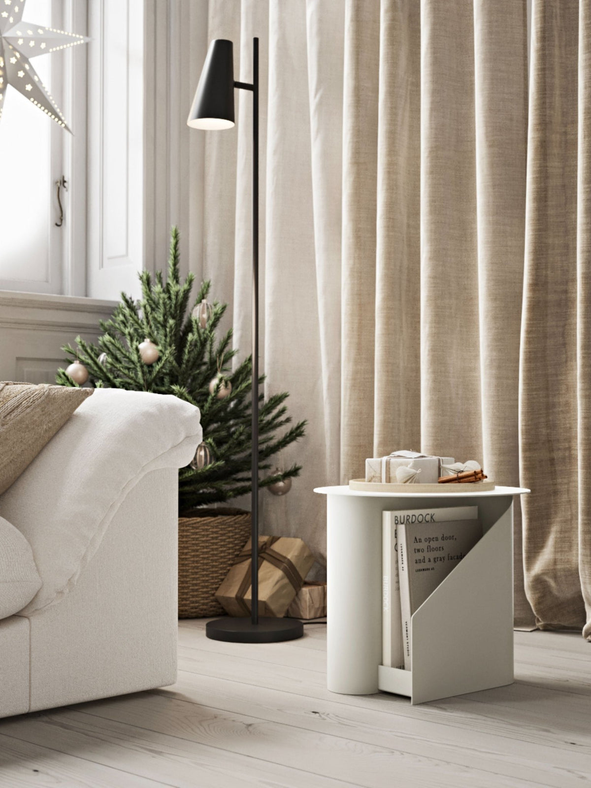 Table d’appoint en métal gris chaud 36x40cm Sentrum - Woud - The Cool Republic