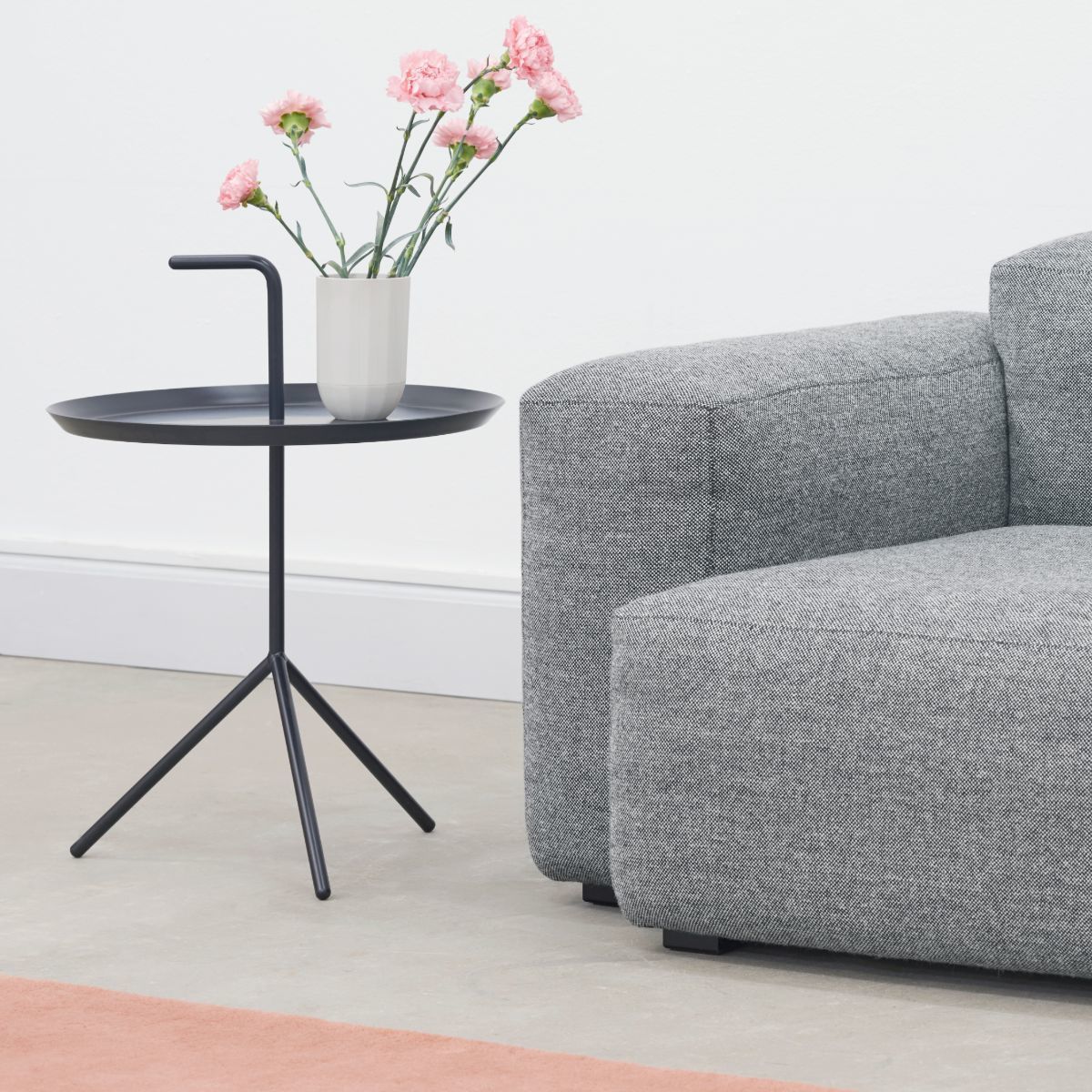 Table d'appoint en métal noir 48 cm DLM - HAY - The Cool Republic