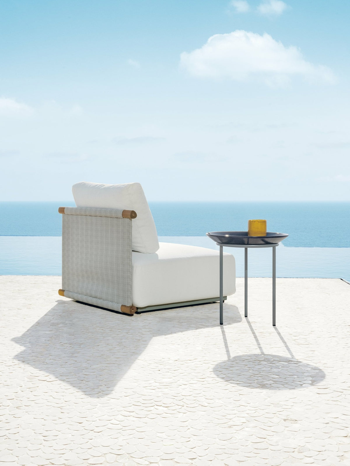Table d'appoint en millgres et acier crème Brise 53 - Gervasoni - The Cool Republic
