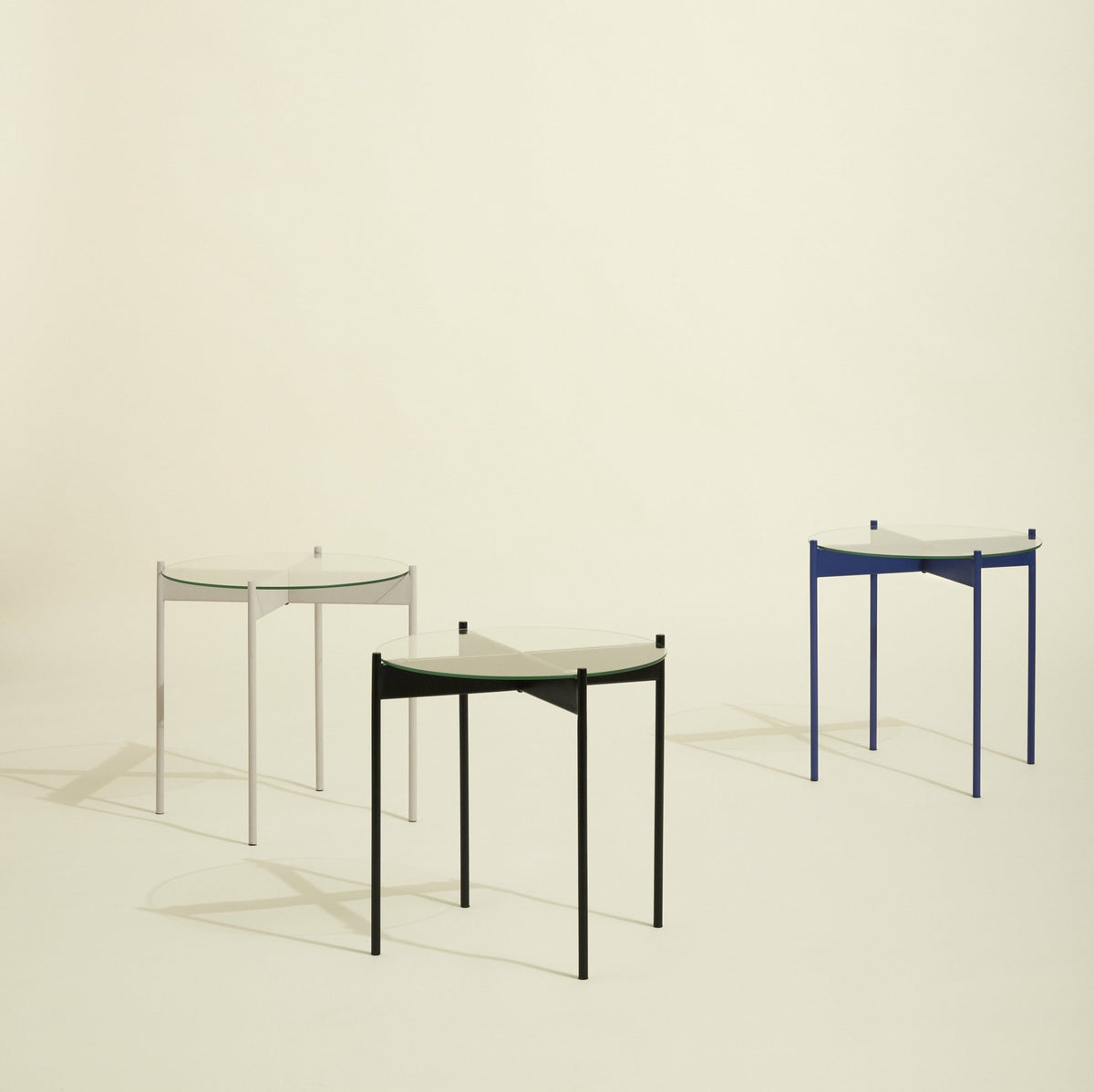 Table d'appoint en verre noire Beam - Hübsch - The Cool Republic