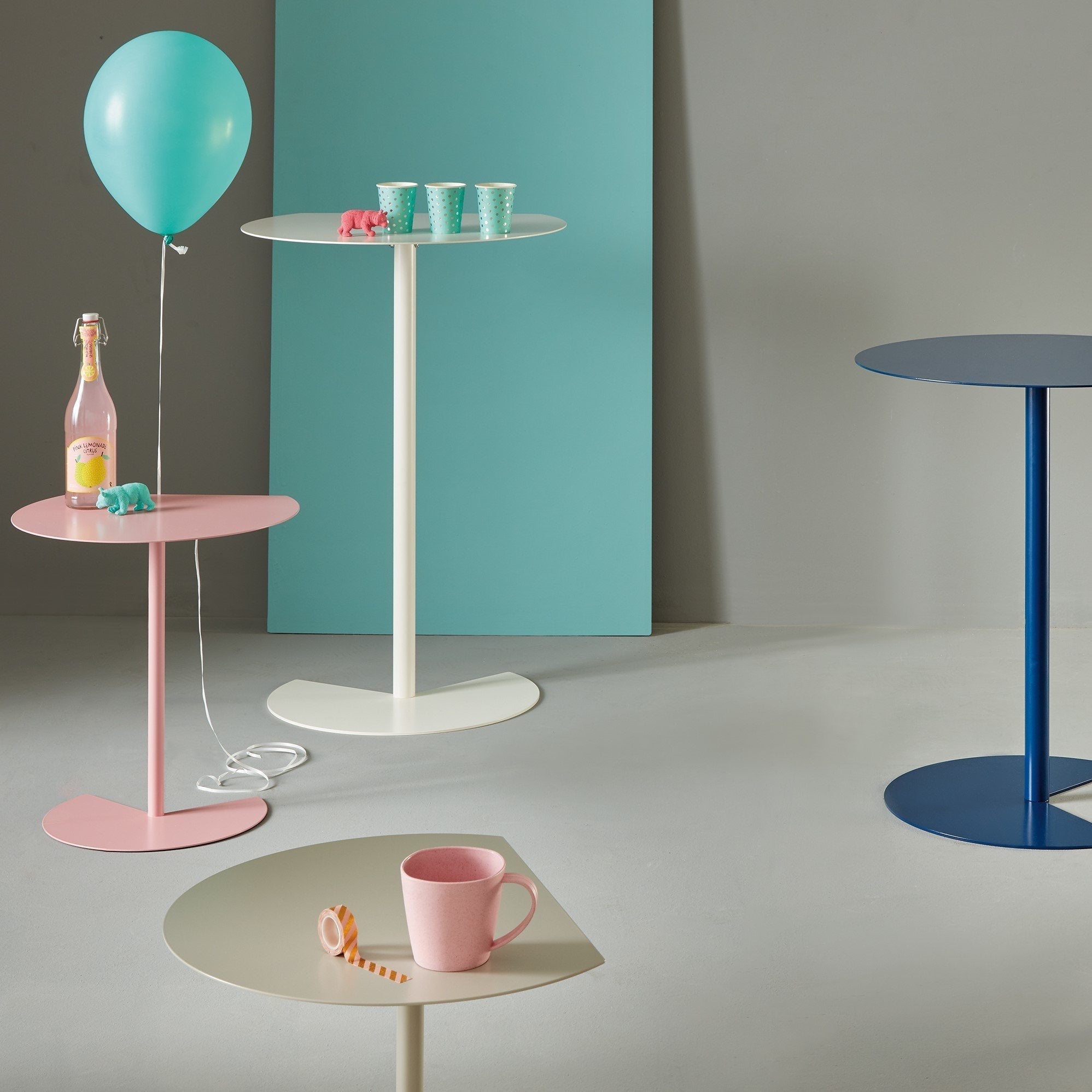 Table d'appoint gris clair Way Sofa - Meme Design - The Cool Republic